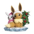 画像1: 【海外限定】Eevee Winter Celebrations of Seasons Figure【その他】※1月21日20:00販売開始 (1)